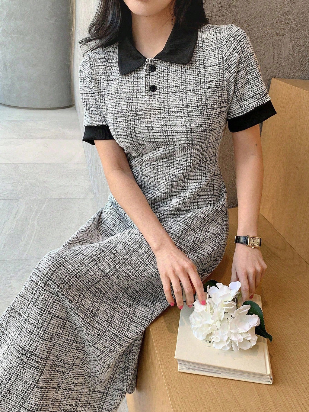 Urban Grace Check Midi Dress – Sophisticated Style, Everyday Comfort